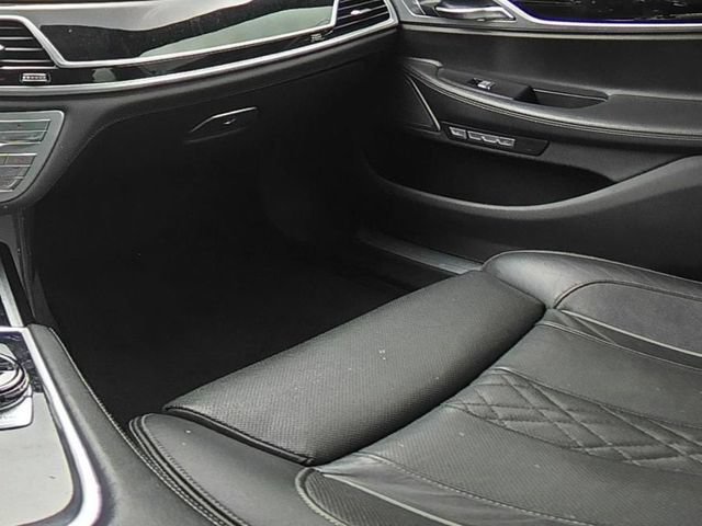 Used 2018 BMW 750i w/ Executive Package RWD image 20