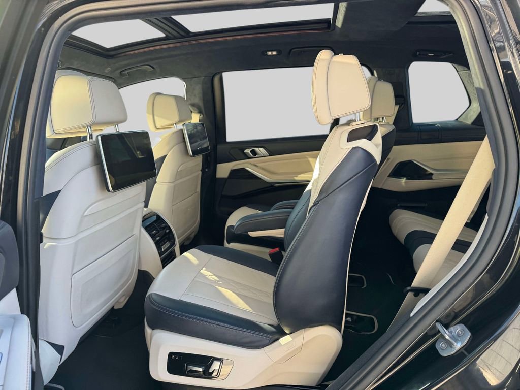 Used 2019 BMW X7 xDrive40i w/ Premium Package image 11