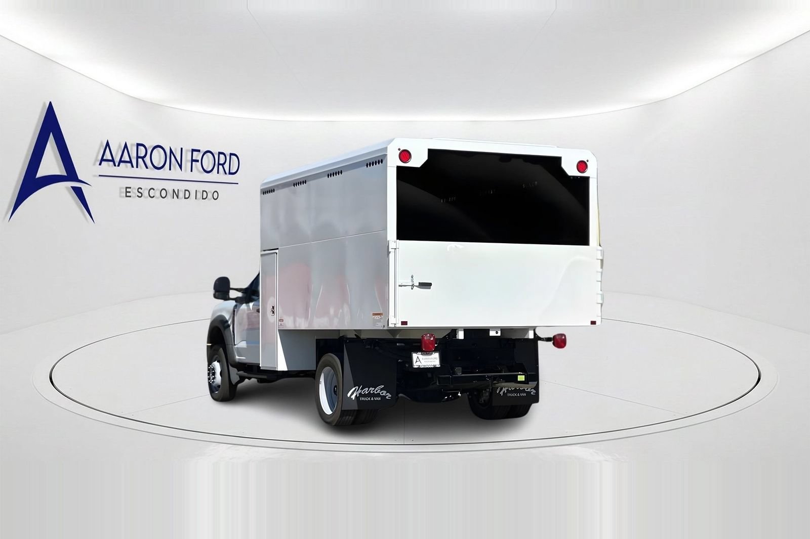 New 2025 Ford F550 4x4 Regular Cab Super Duty w/ XL Chrome Package image 4