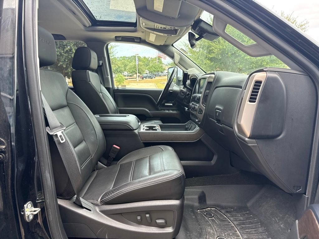 Used 2018 GMC Sierra 2500 Denali w/ Duramax Plus Package AWD/4WD image 12