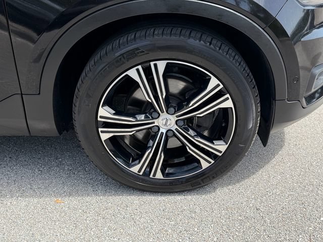 Used 2019 Volvo XC40 T5 Inscription AWD/4WD image 17