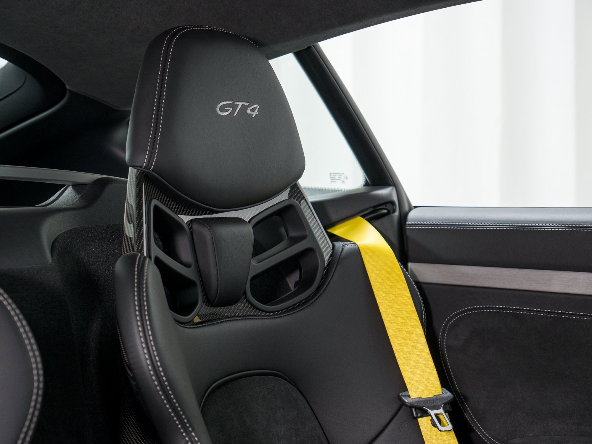 Used 2016 Porsche Cayman GT4 image 32