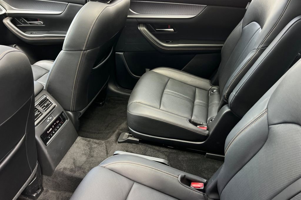 Certified 2024 MAZDA CX-90 Plug-In Hybrid w/ Premium Pkg image 15