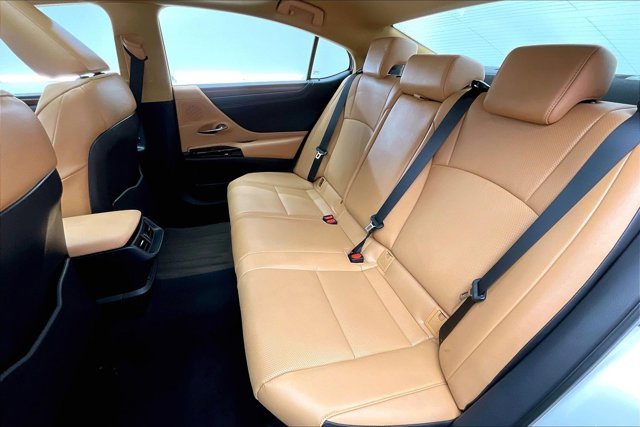 Used 2025 Lexus ES 300h w/ Premium Package image 20