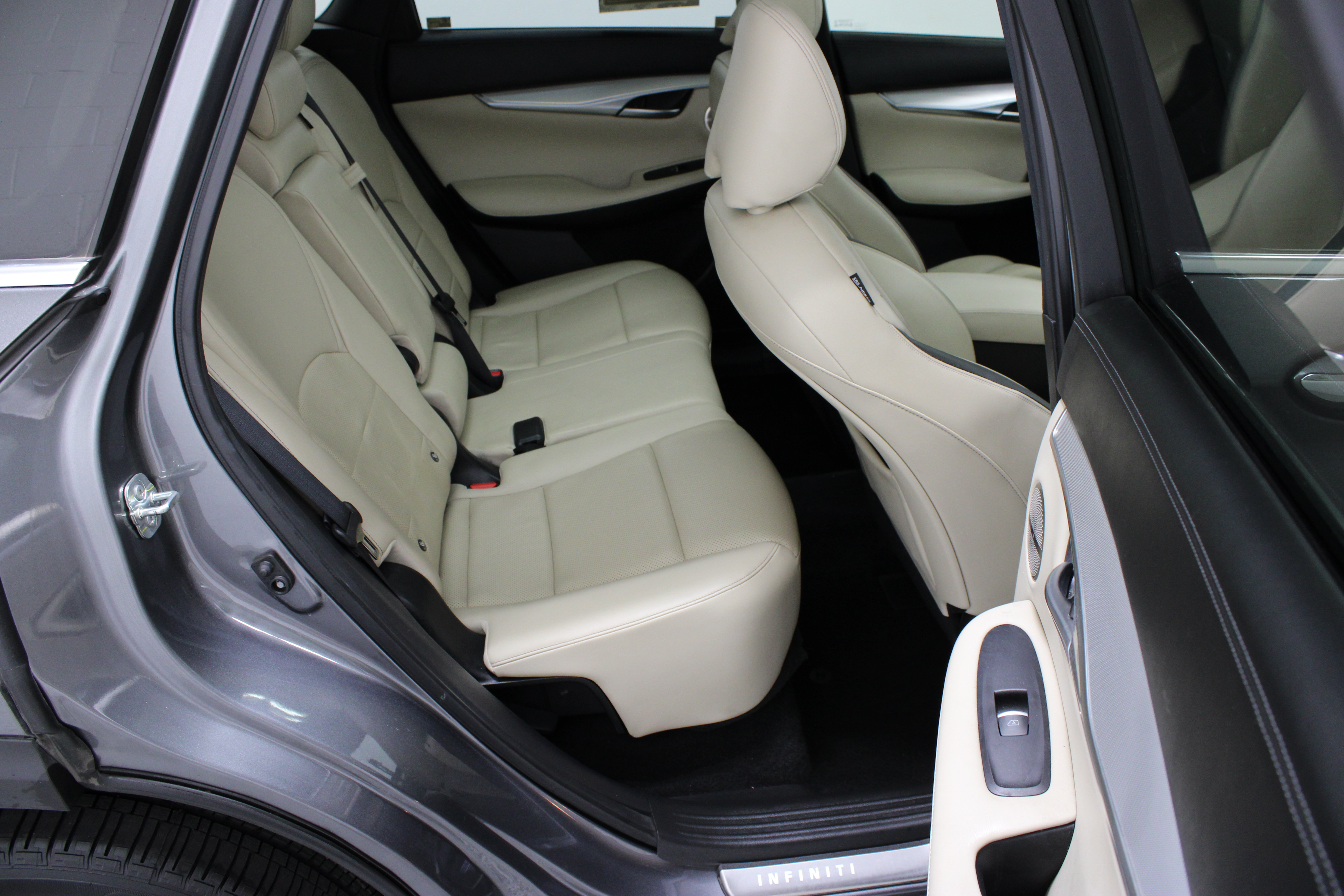 Used 2022 INFINITI QX50 Sensory FWD image 33