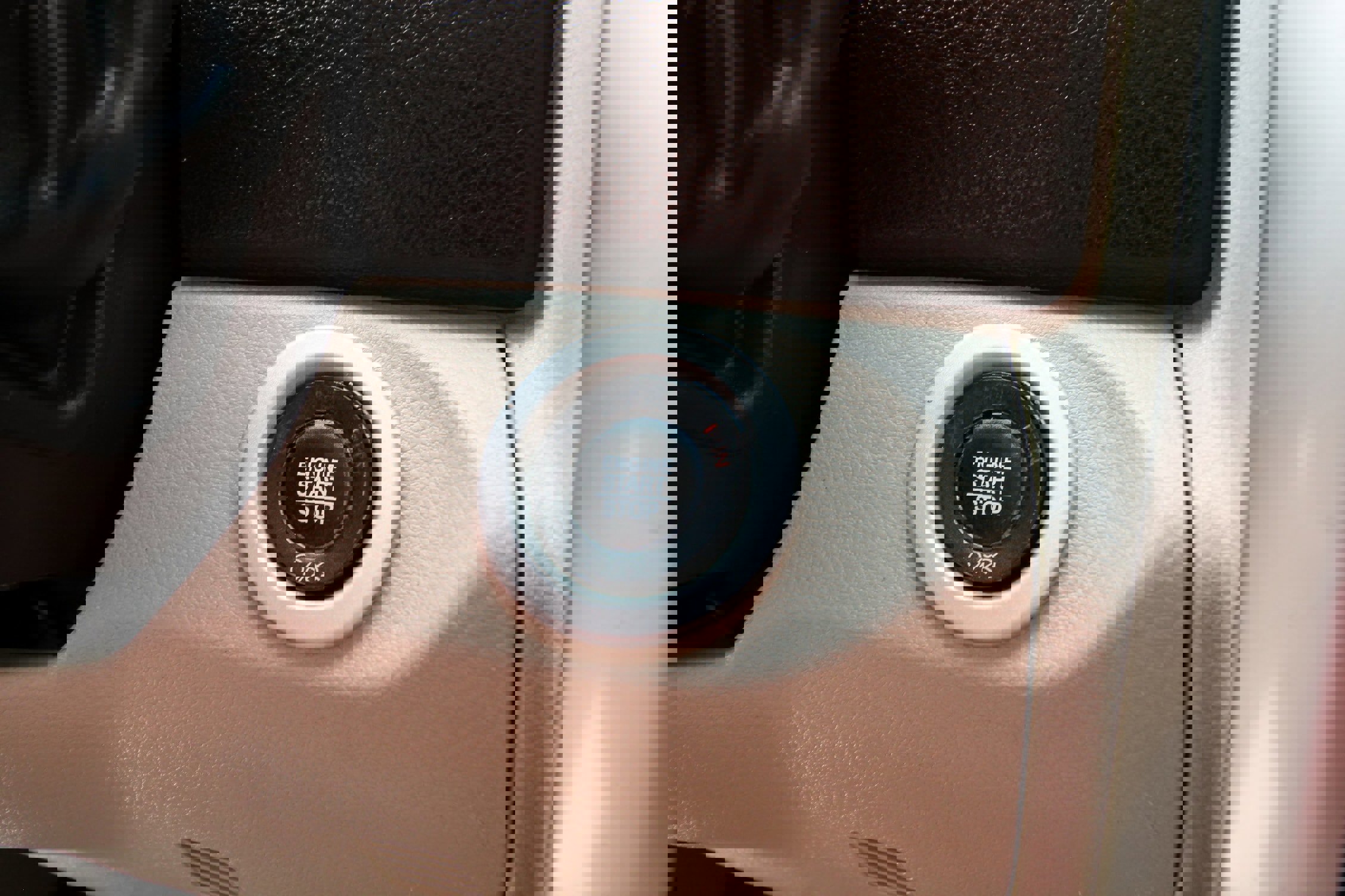 Used 2018 RAM 3500 Laramie image 35