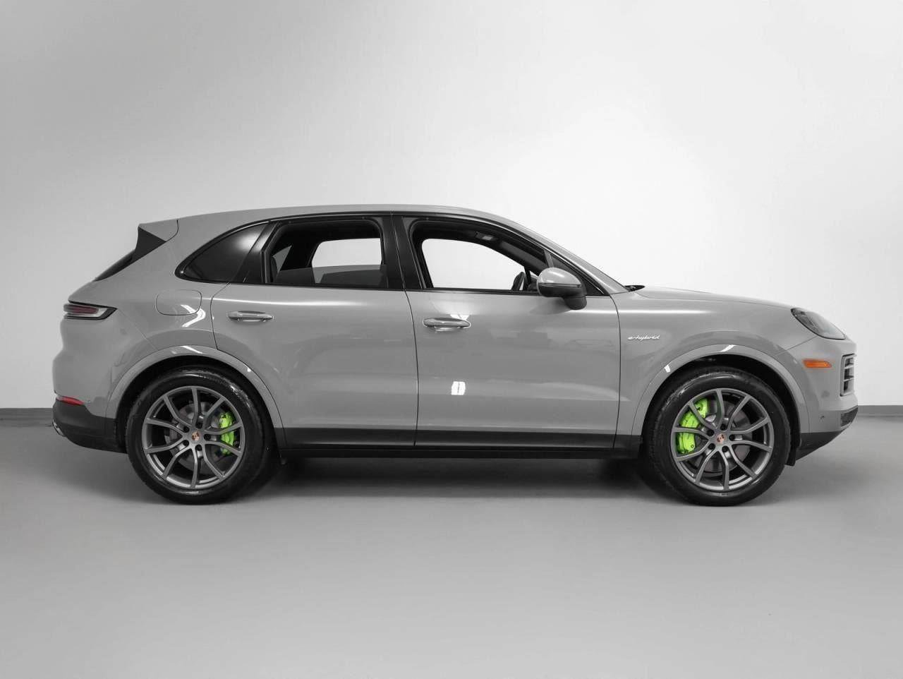 New 2025 Porsche Cayenne E-Hybrid image 96
