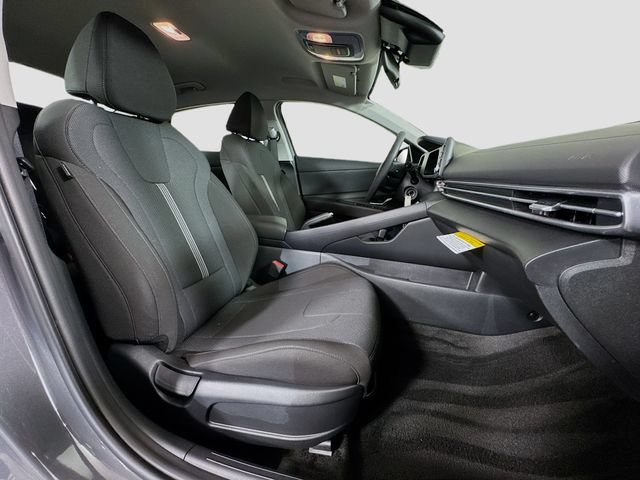 Certified 2024 Hyundai Elantra SE FWD image 29