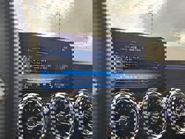 Used 2026 Mercedes-Benz GLB 250 image 30