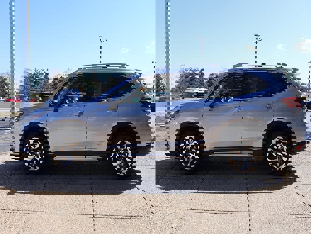 Used 2024 Subaru Forester Touring w/ Convenience Package image 3