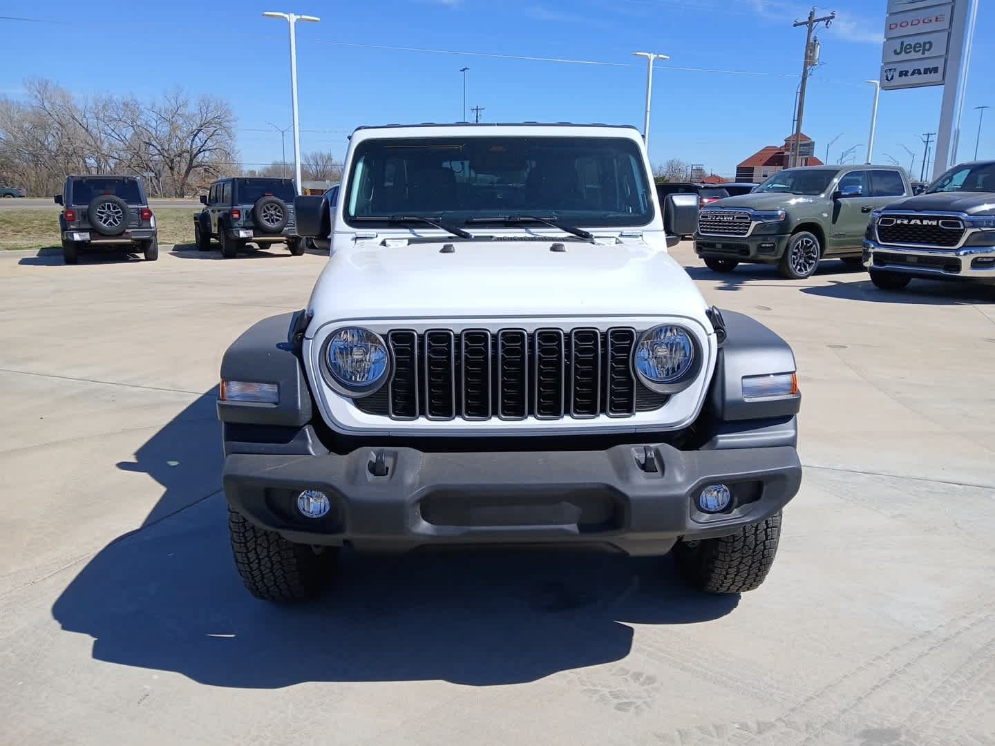 Used 2025 Jeep Wrangler Unlimited Sport AWD/4WD image 13