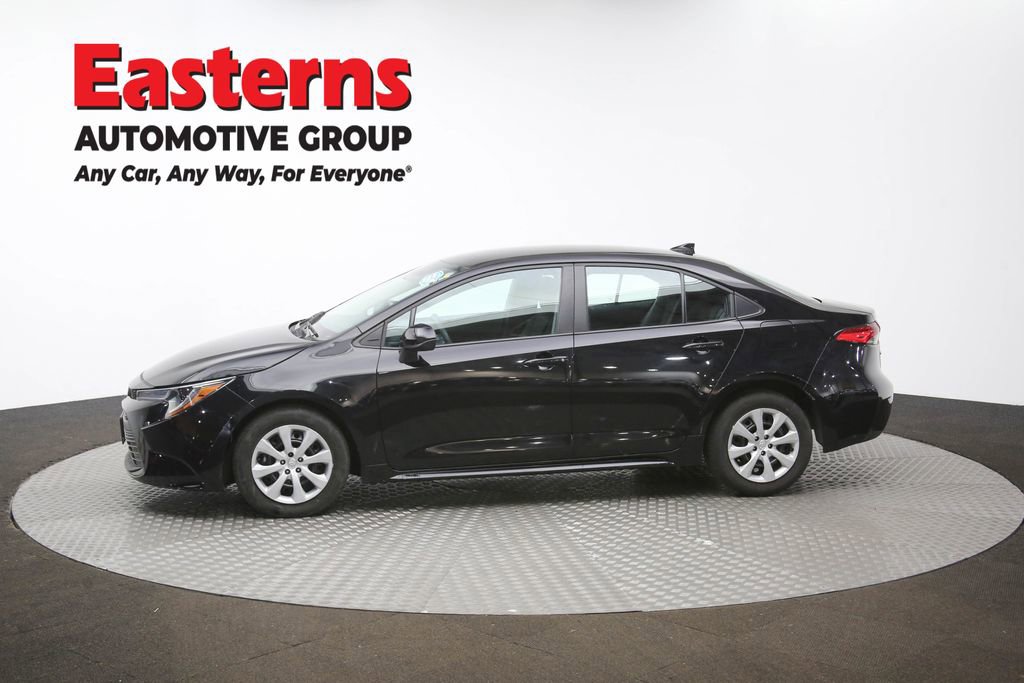 Used 2025 Toyota Corolla LE image 59