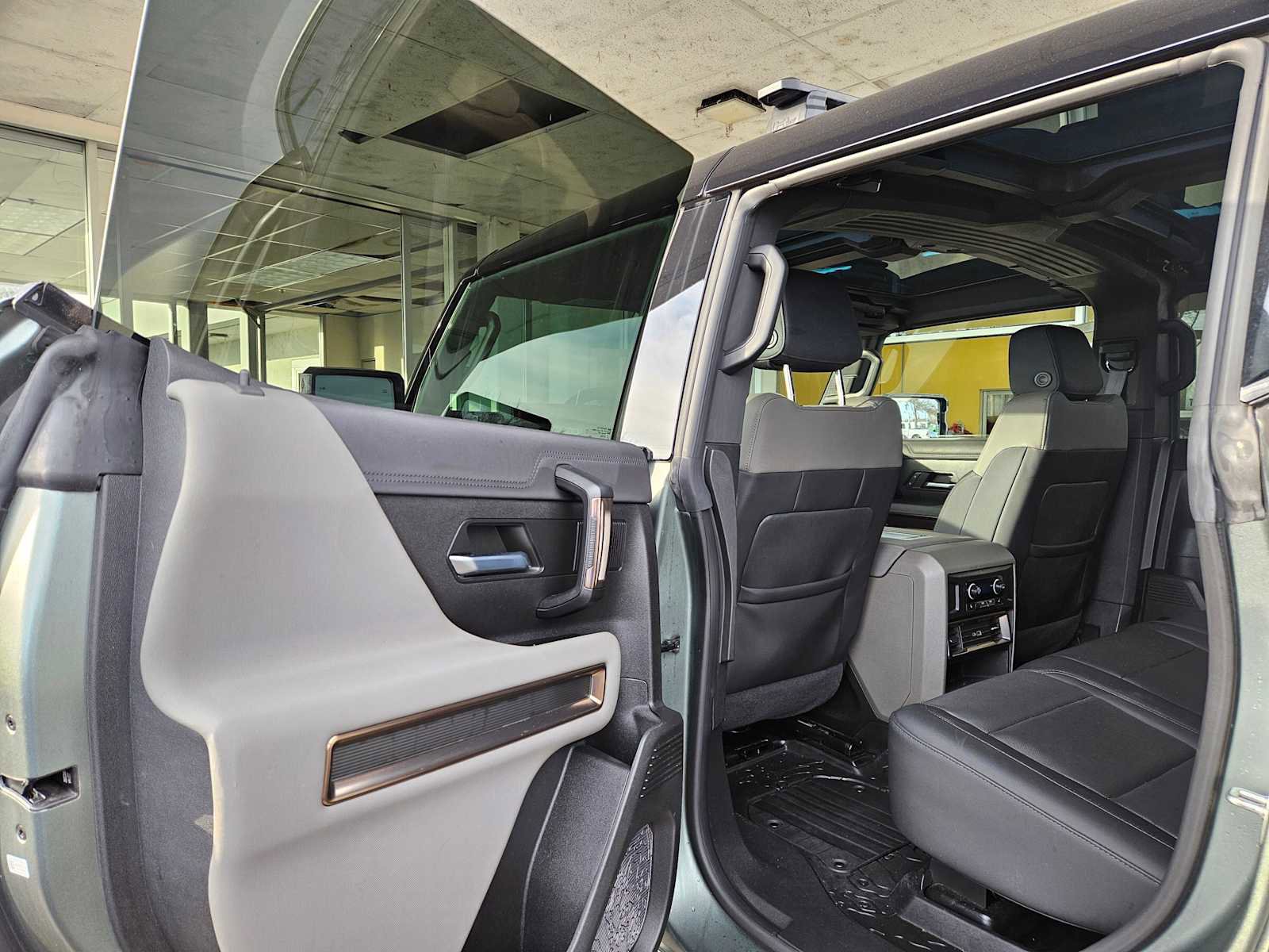 Used 2024 GMC Hummer EV 3X image 19