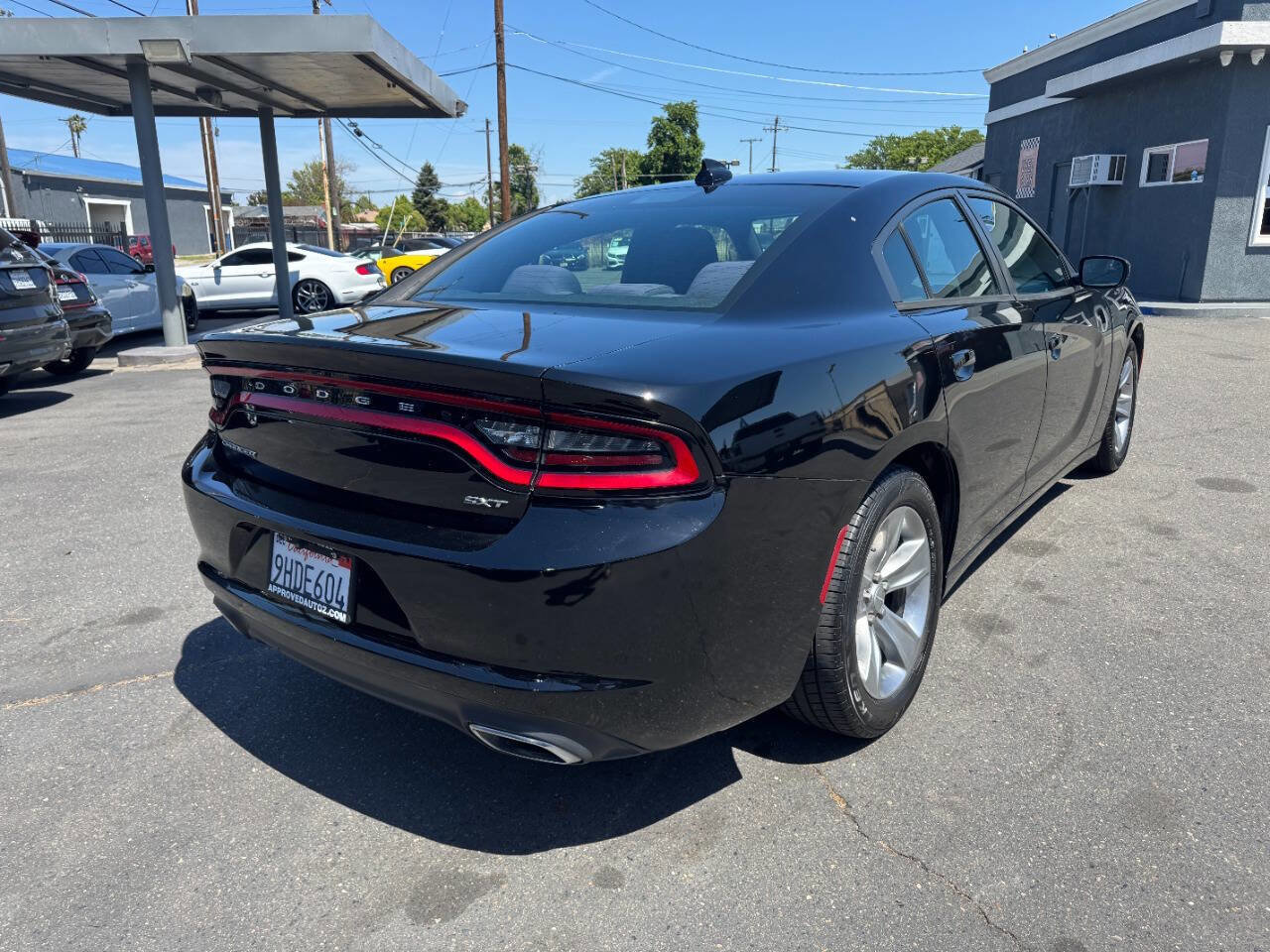 Used 2016 Dodge Charger SXT RWD image 7