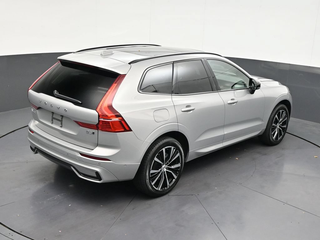 Certified 2024 Volvo XC60 B5 Plus AWD/4WD image 22