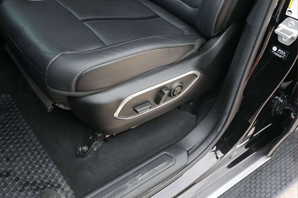 Used 2022 Jeep Wagoneer Series II w/ Convenience Group I RWD image 8