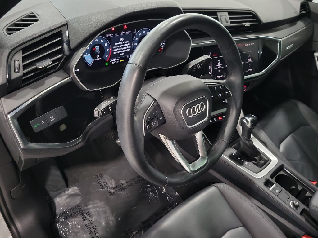 Used 2024 Audi Q3 2.0T Premium w/ Convenience Package AWD/4WD image 25