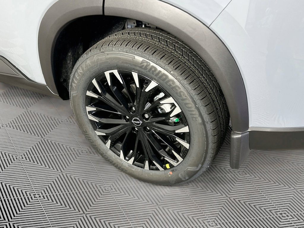 New 2027 Nissan Rogue Dark Armor AWD/4WD image 38