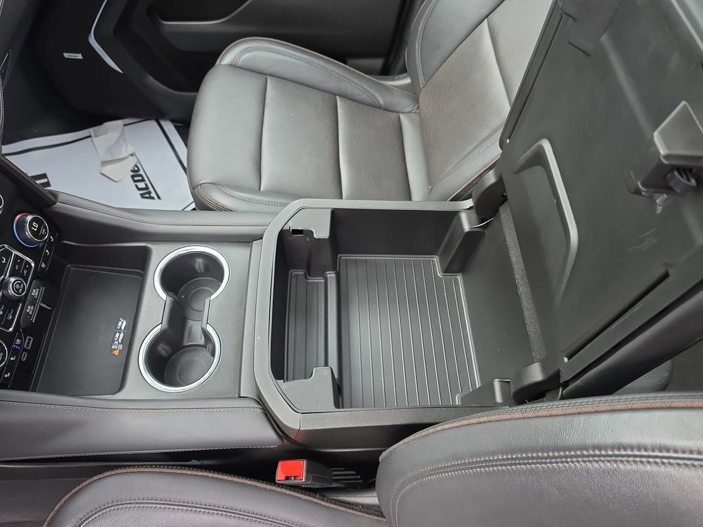 Used 2024 Chevrolet Tahoe High Country image 30