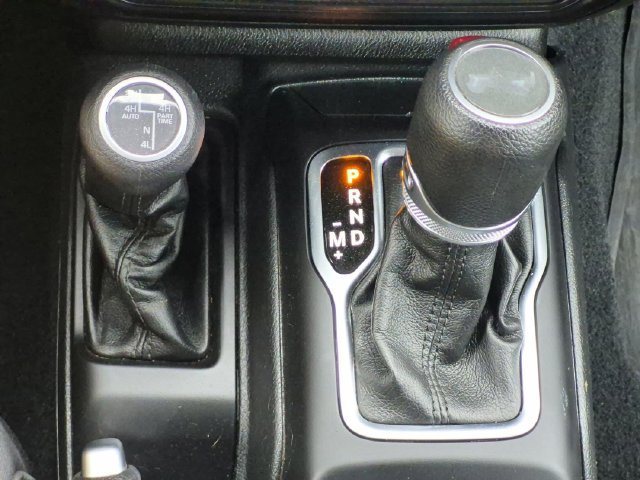 Used 2023 Jeep Wrangler Unlimited w/ Cold Weather Group AWD/4WD image 27