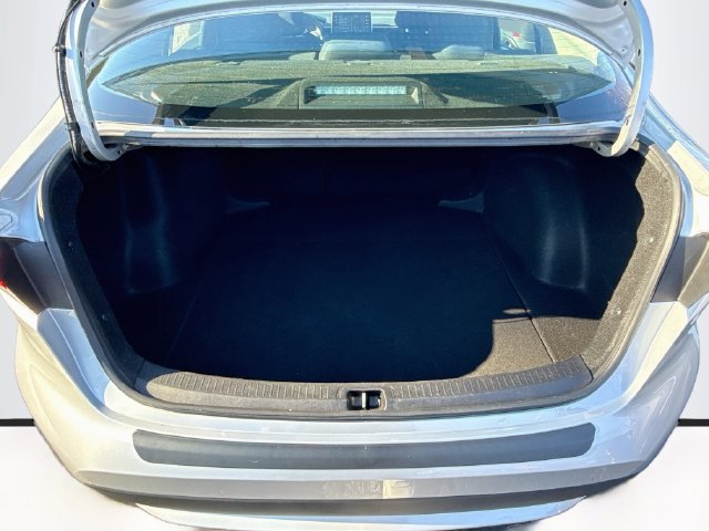 Used 2020 Toyota Corolla LE FWD image 30