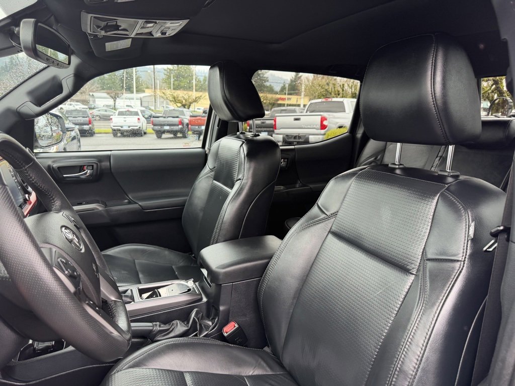 Used 2020 Toyota Tacoma TRD Off-Road w/ TRD Premium Off Road Package image 15