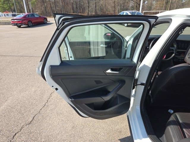 Used 2023 Volkswagen Jetta GLI Autobahn image 27