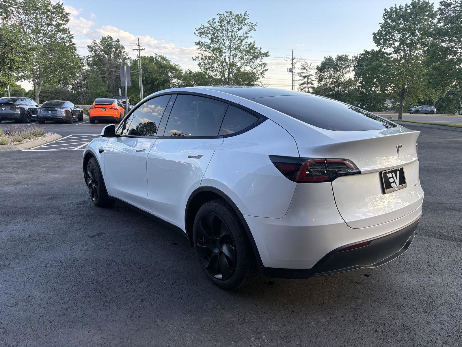 Used 2023 Tesla Model Y Long Range AWD/4WD image 6