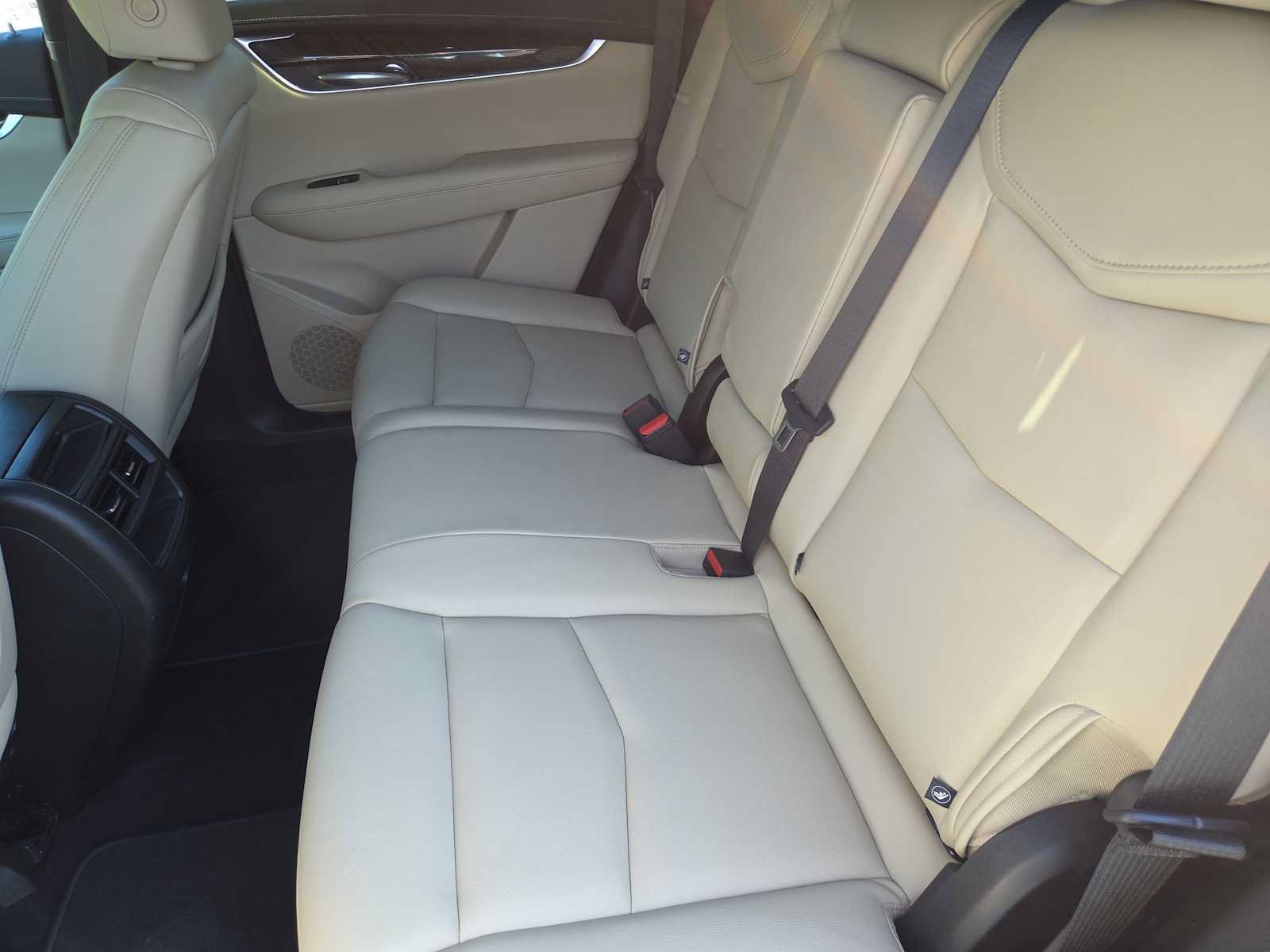 Used 2019 Cadillac XT5 AWD image 24