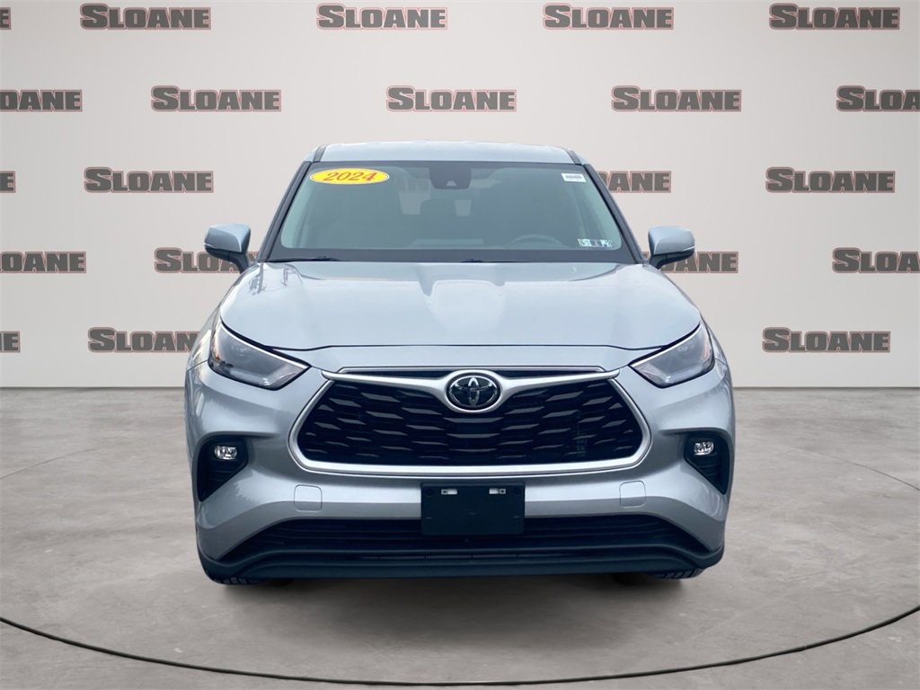 Used 2024 Toyota Highlander LE image 8