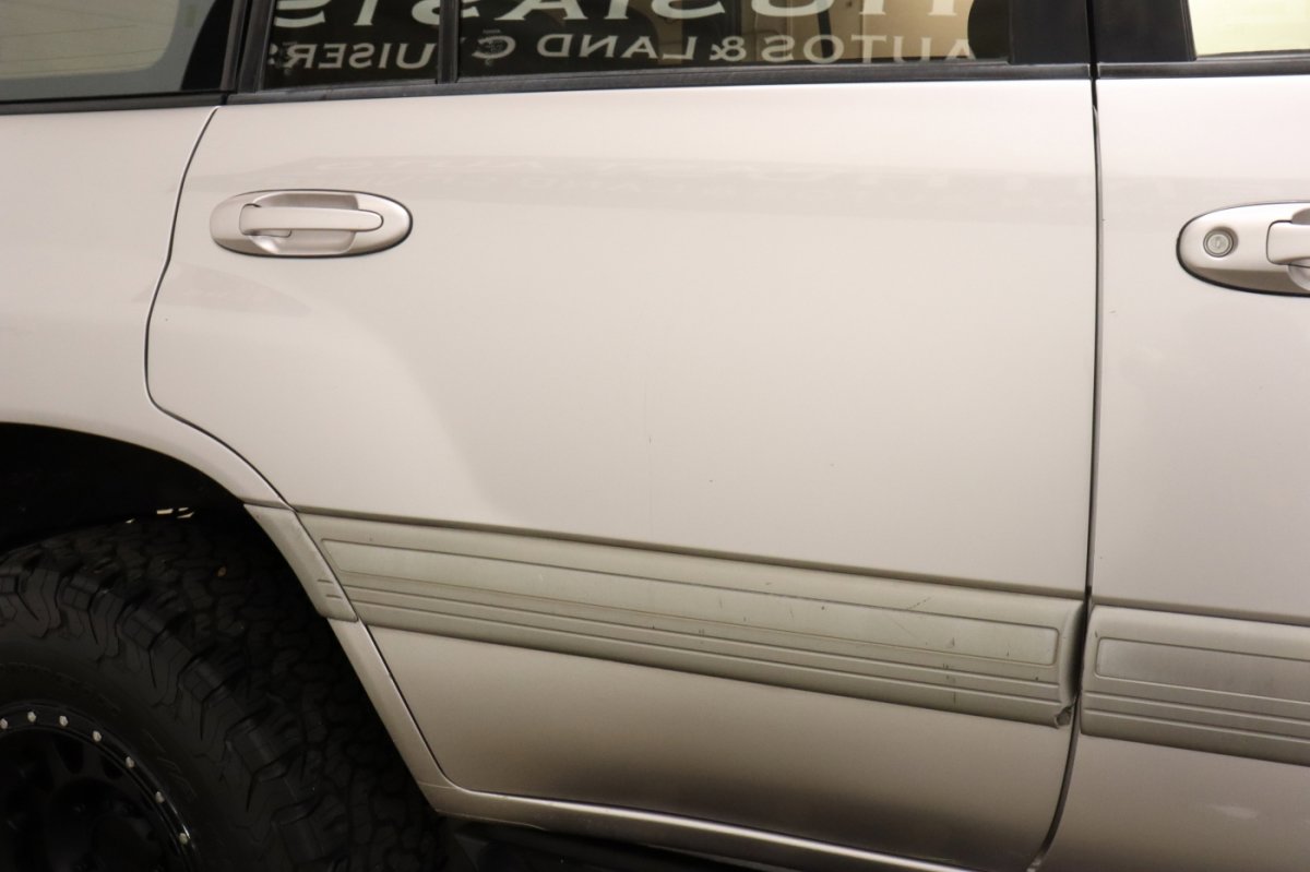 Used 2000 Toyota Land Cruiser AWD/4WD image 37