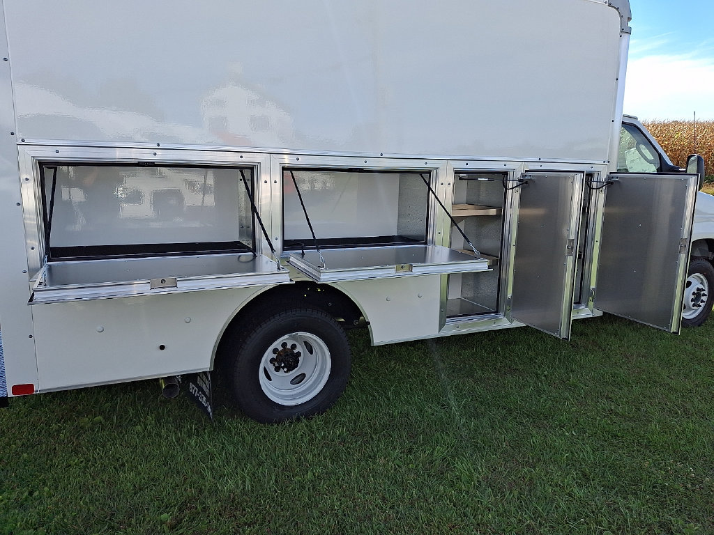 New 2027 Ford E-350 and Econoline 350 Super Duty w/ Power Equipment Group RWD image 16