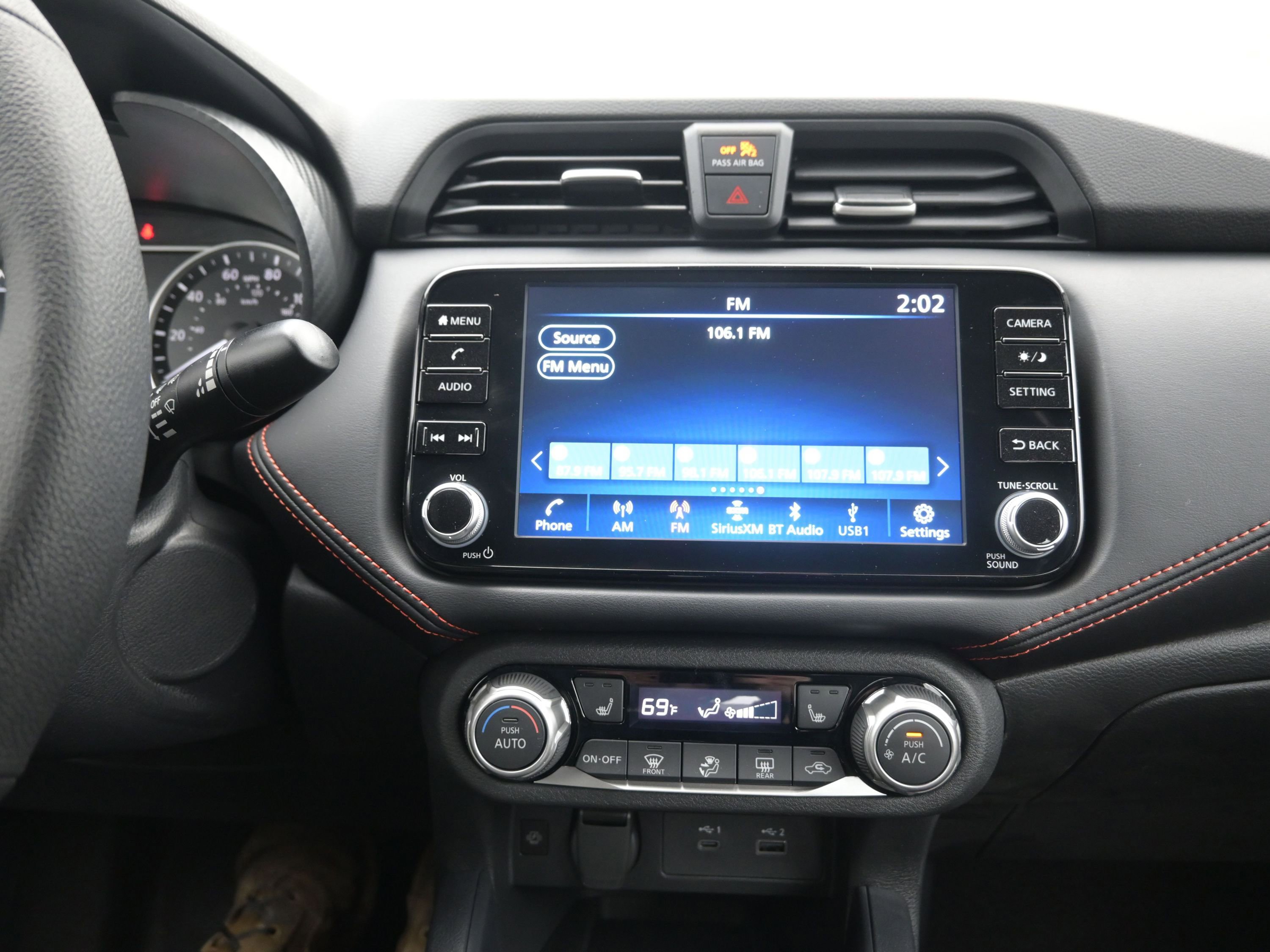 New 2025 Nissan Versa SR image 15