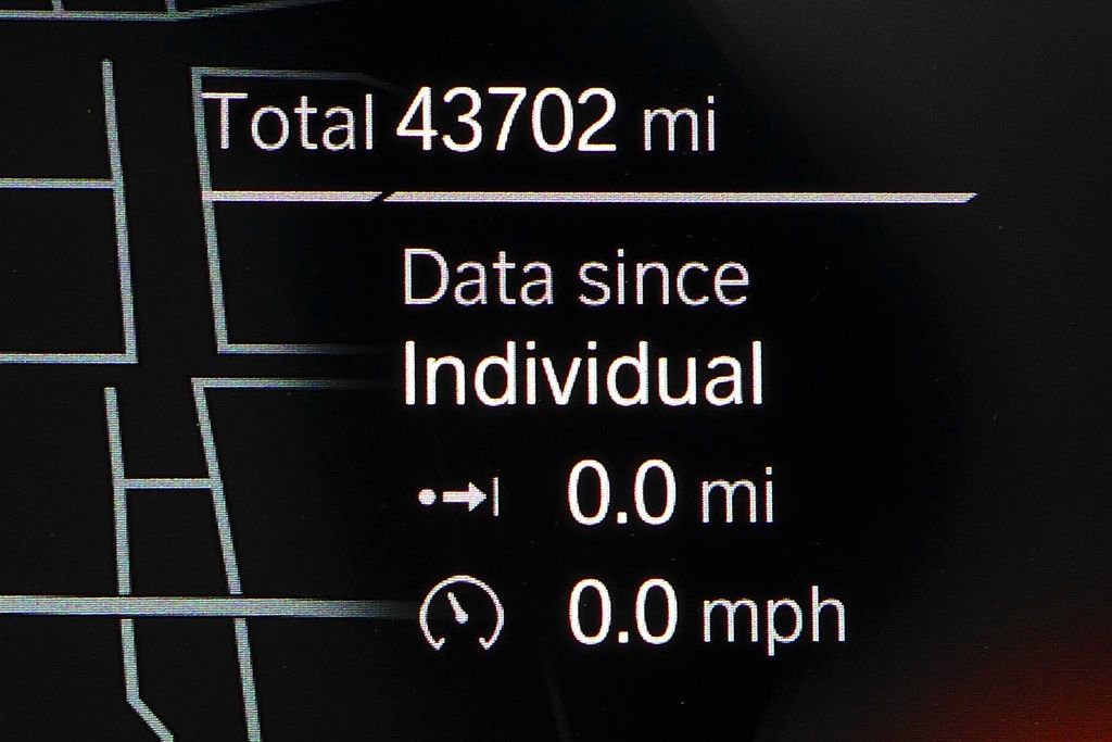 Certified 2023 BMW 530i w/ Convenience Package image 32