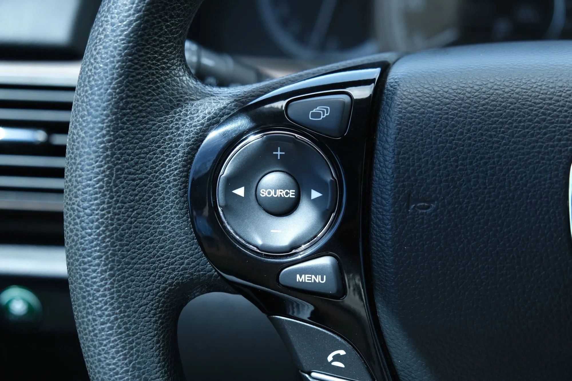 Used 2017 Honda Accord EX image 36