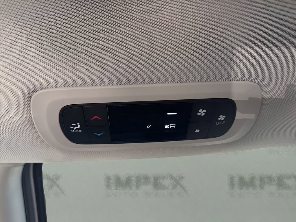 Used 2023 Chrysler Voyager LX FWD image 12