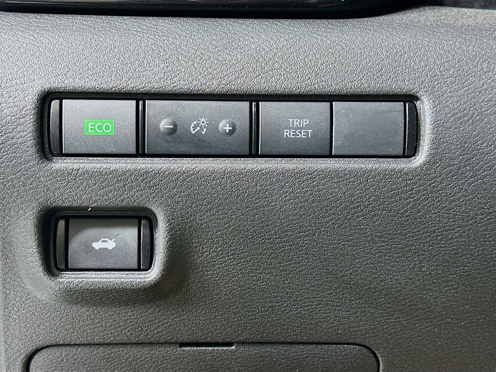 Used 2024 Nissan Sentra SV image 17