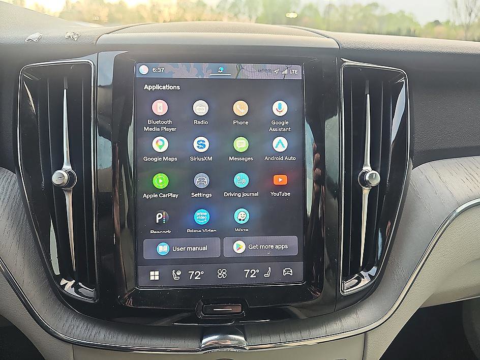 Used 2024 Volvo XC60 B5 Plus w/ Protection Package Premier image 27