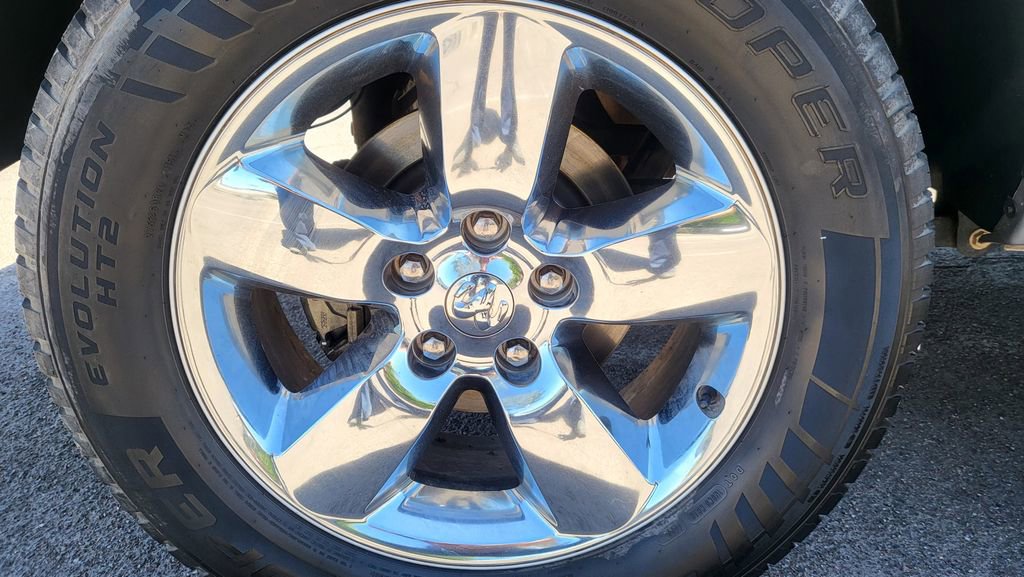 Used 2019 RAM 1500 Lone Star AWD/4WD image 12