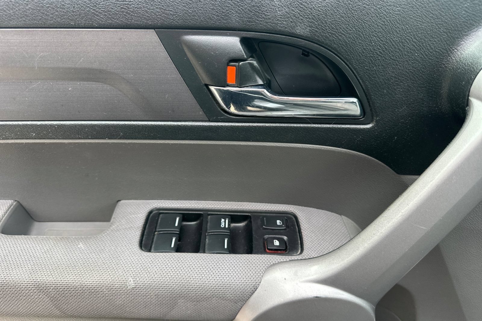 Used 2007 Honda CR-V LX image 11
