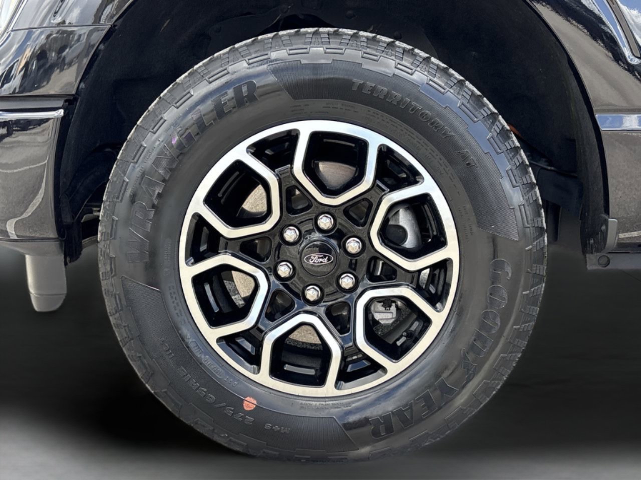 Certified 2023 Ford F150 XLT w/ Equipment Group 302A High image 33