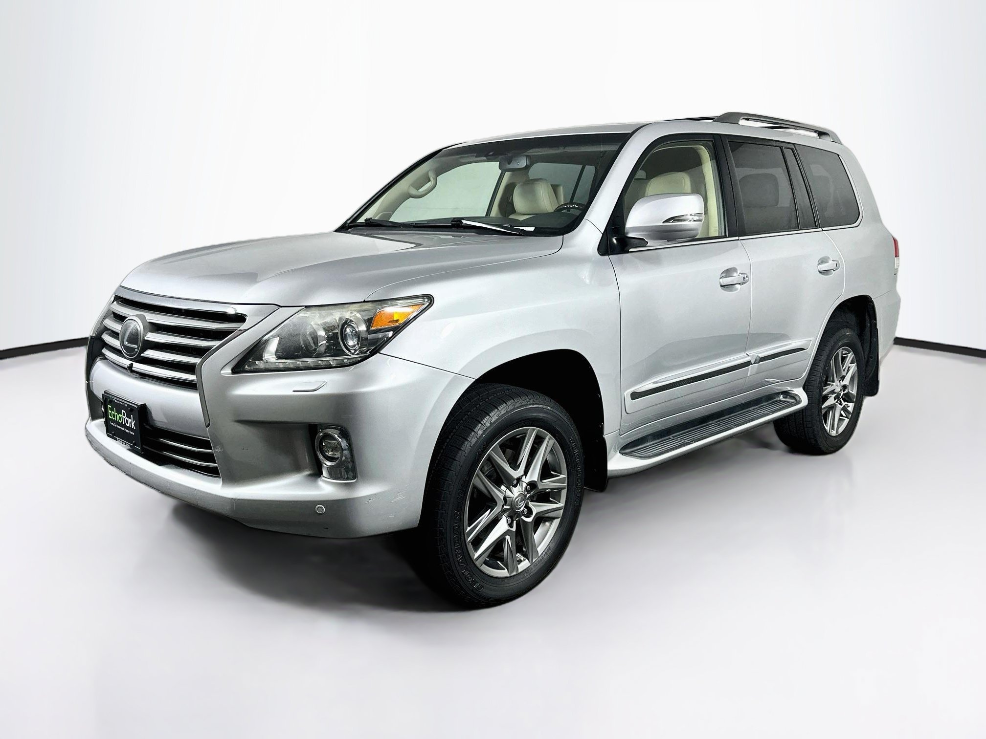 Used 2014 Lexus LX 570 4WD image 3