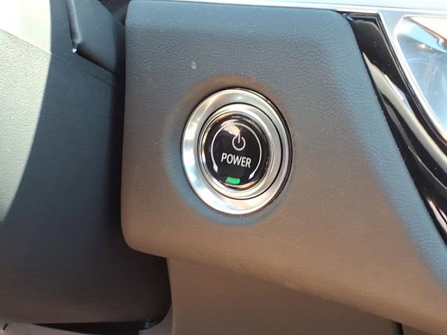 Used 2025 Cadillac Lyriq Luxury w/ LPO, Floor Liner Package AWD/4WD image 11