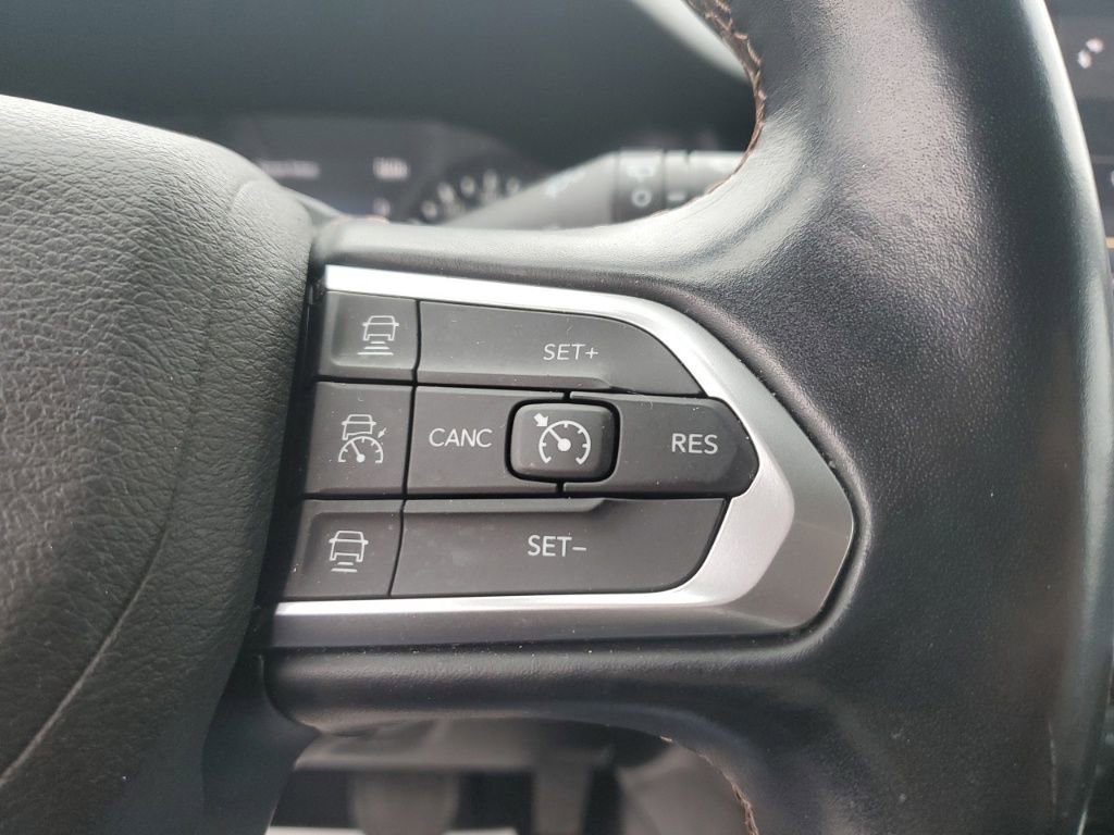 Used 2022 Jeep Compass Limited image 16