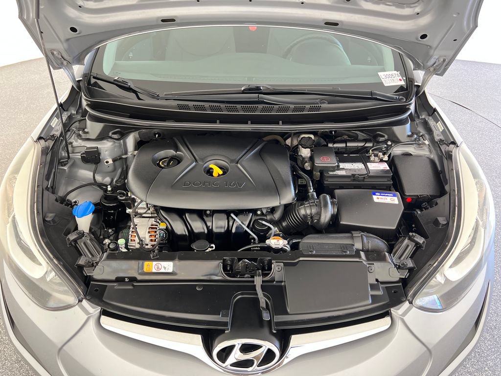 Used 2015 Hyundai Elantra SE FWD image 21