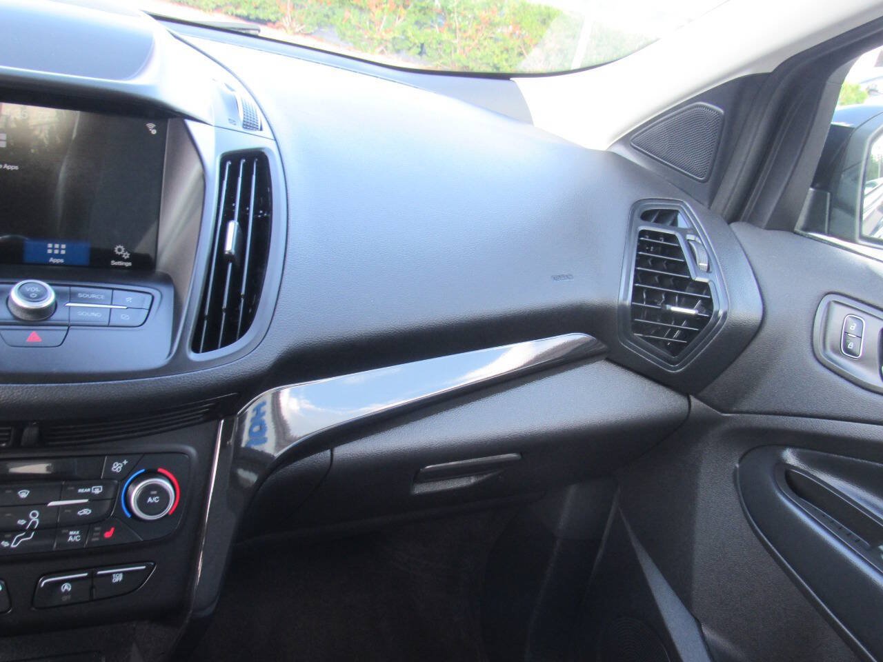 Used 2019 Ford Escape SE AWD/4WD image 30