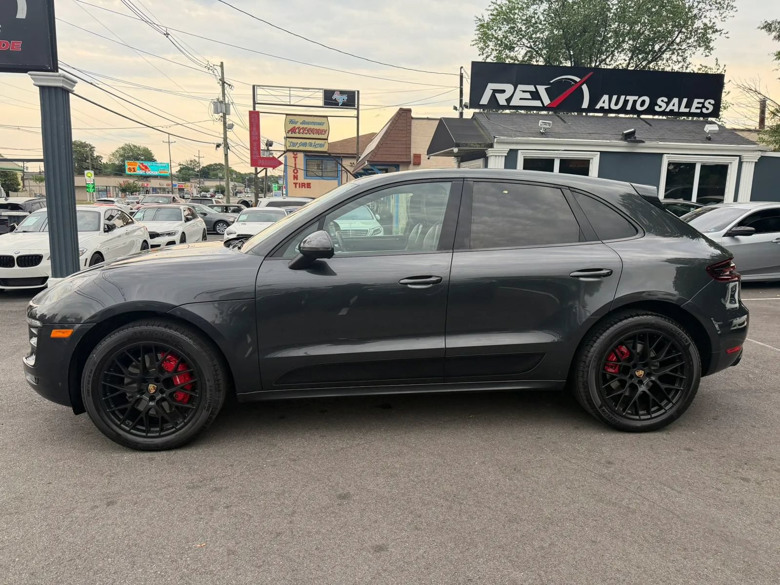Used 2017 Porsche Macan GTS AWD/4WD image 2