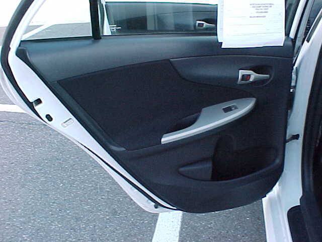 Used 2012 Toyota Corolla S FWD image 15