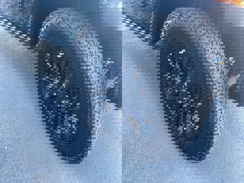 Used 2024 Jeep Gladiator Sport image 25