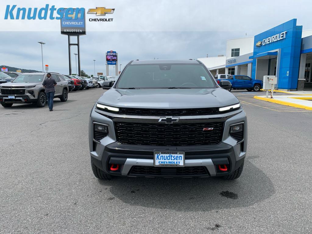 New 2026 Chevrolet Traverse Z71 w/ Enhanced Driving Package AWD/4WD image 2